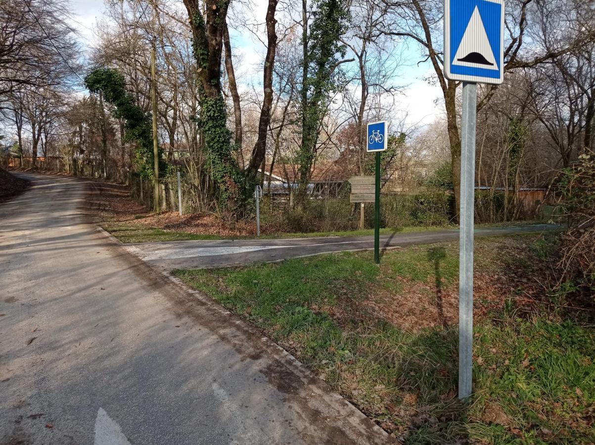 Gite Zen Dans Les Bois Blesignac Exteriör bild